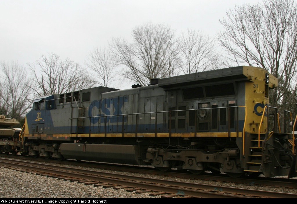 CSX 31 is the last unit on NS train 11R